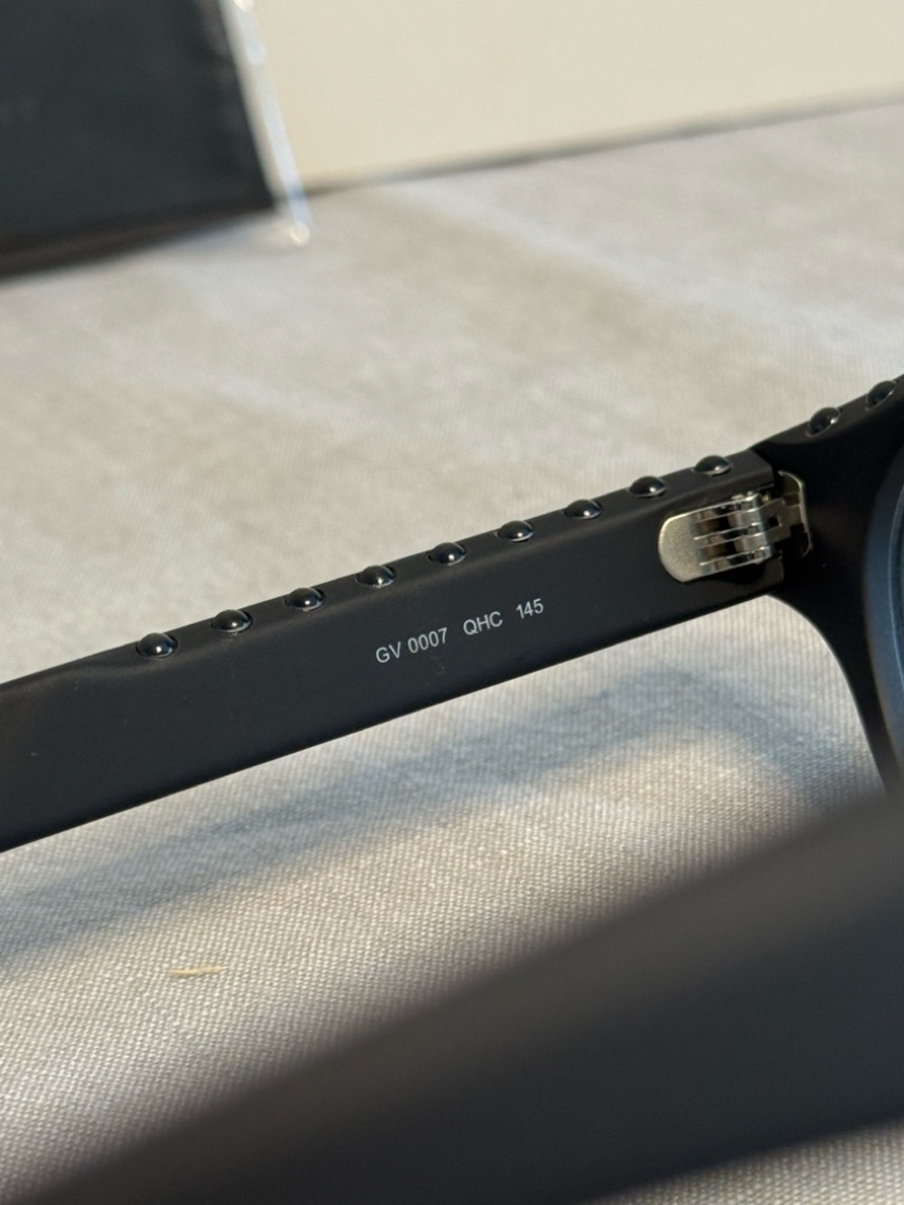 Givenchy Black Round Matte frames - Picture 7 of 7